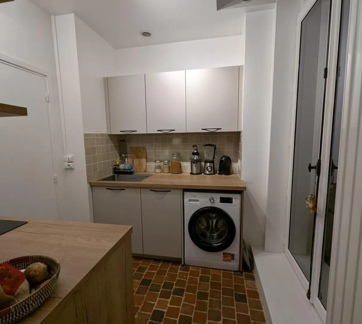 Charming T2 With Balcony In Lille-Centre Apartment